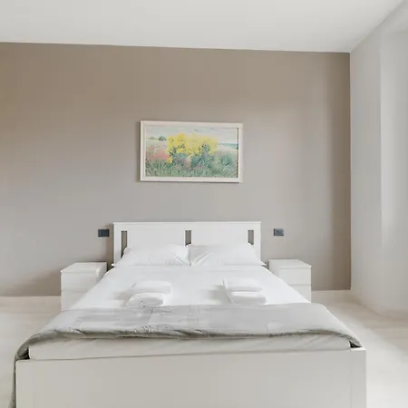 Guest Host - Parco Trotter Cosy *